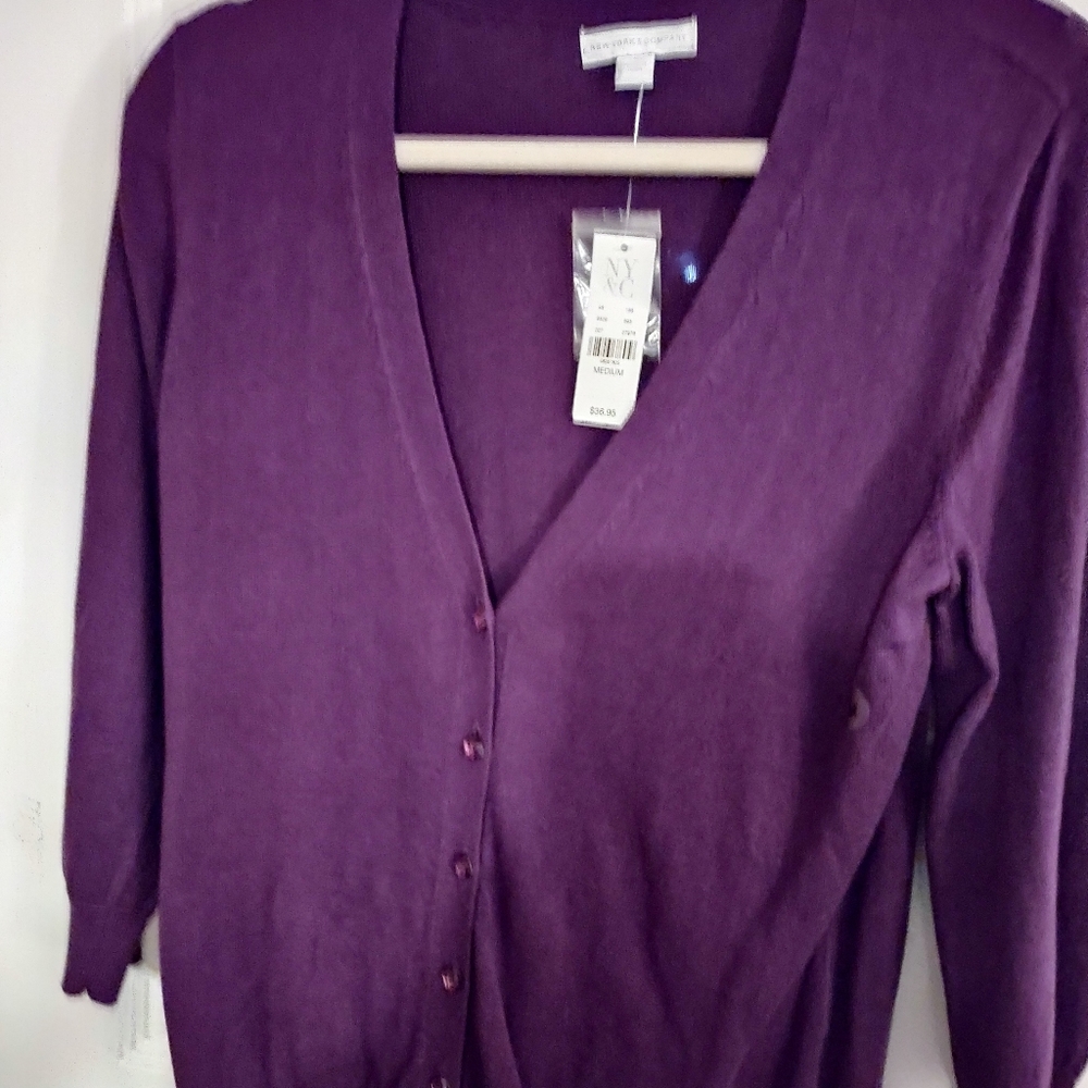 NY & co light weight sweater